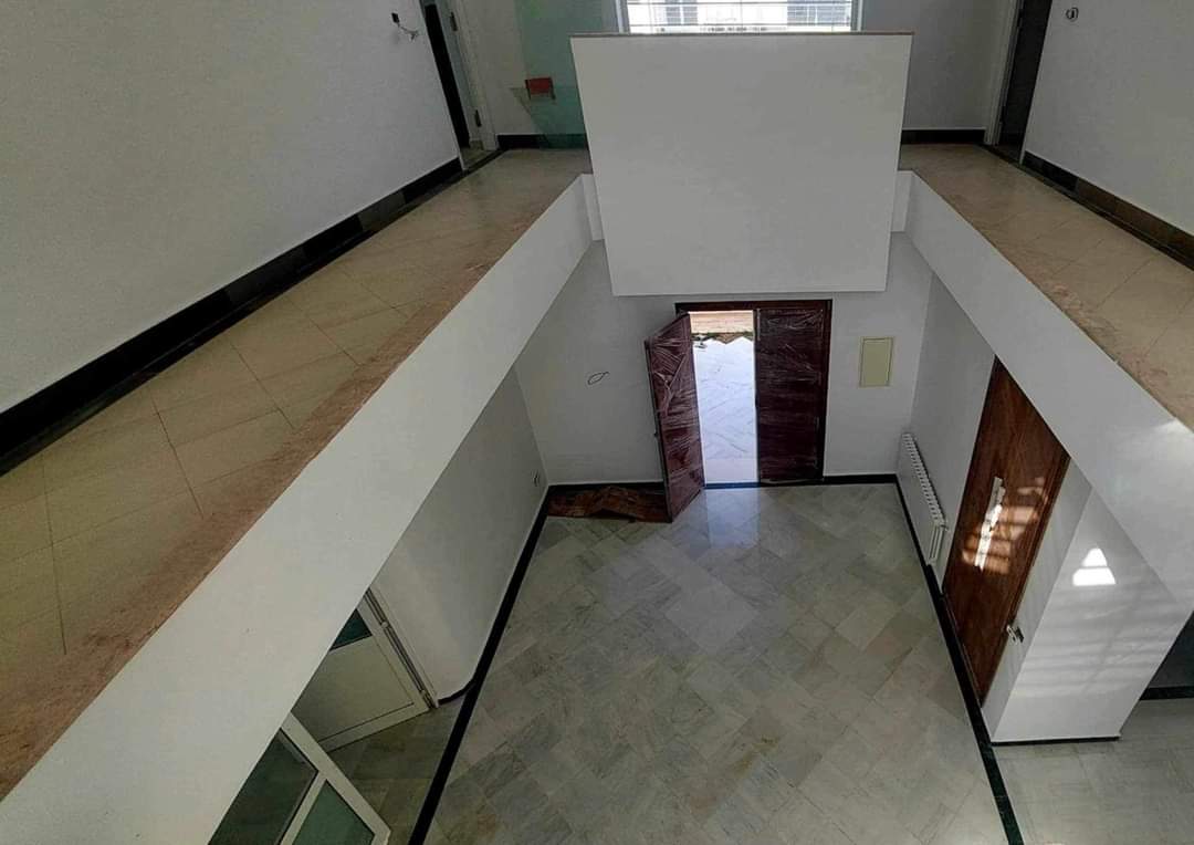    Villa a usage bureautiqu à Tunis - Photo 4