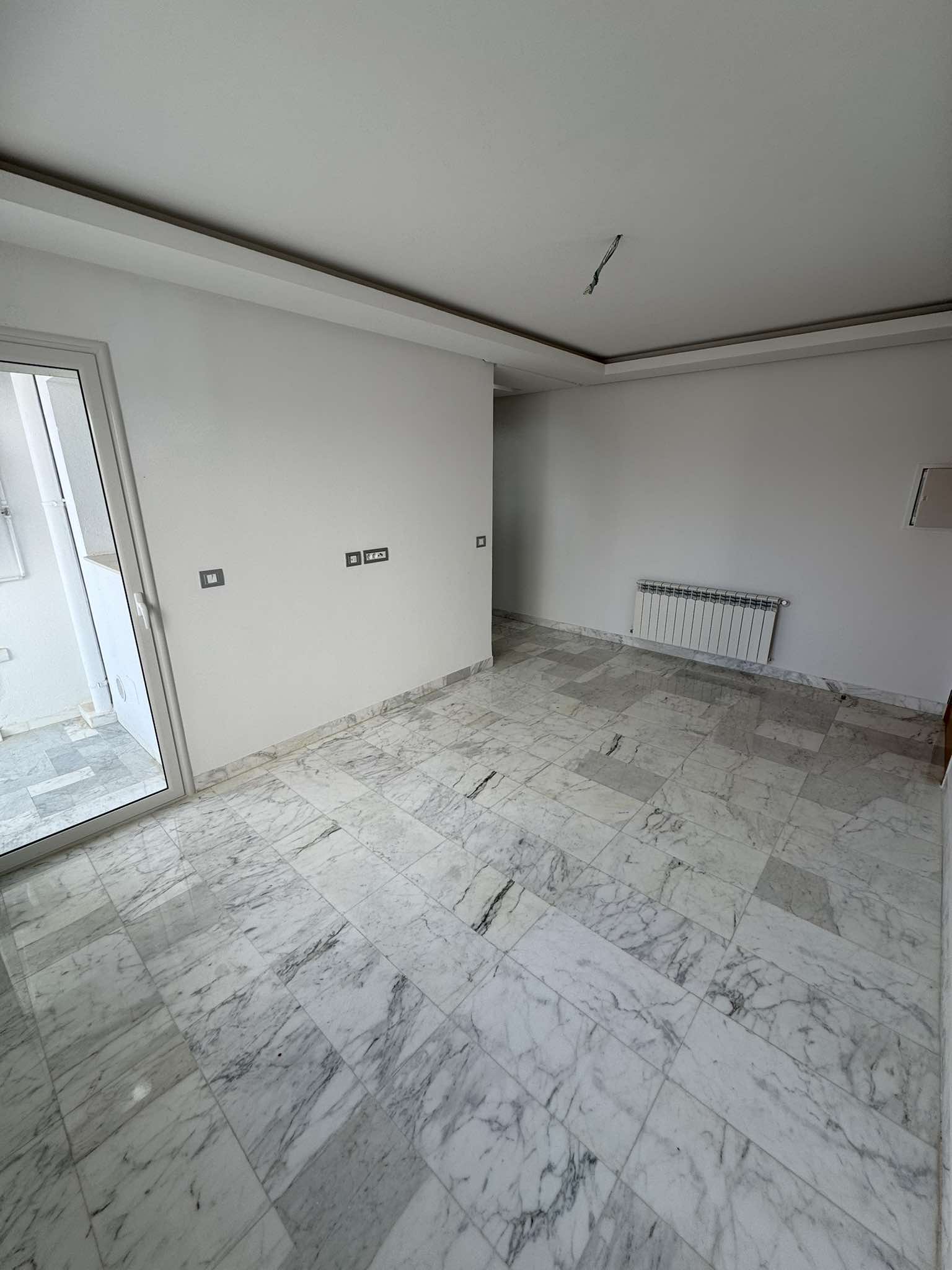    Un immeuble r1 à bab bha
