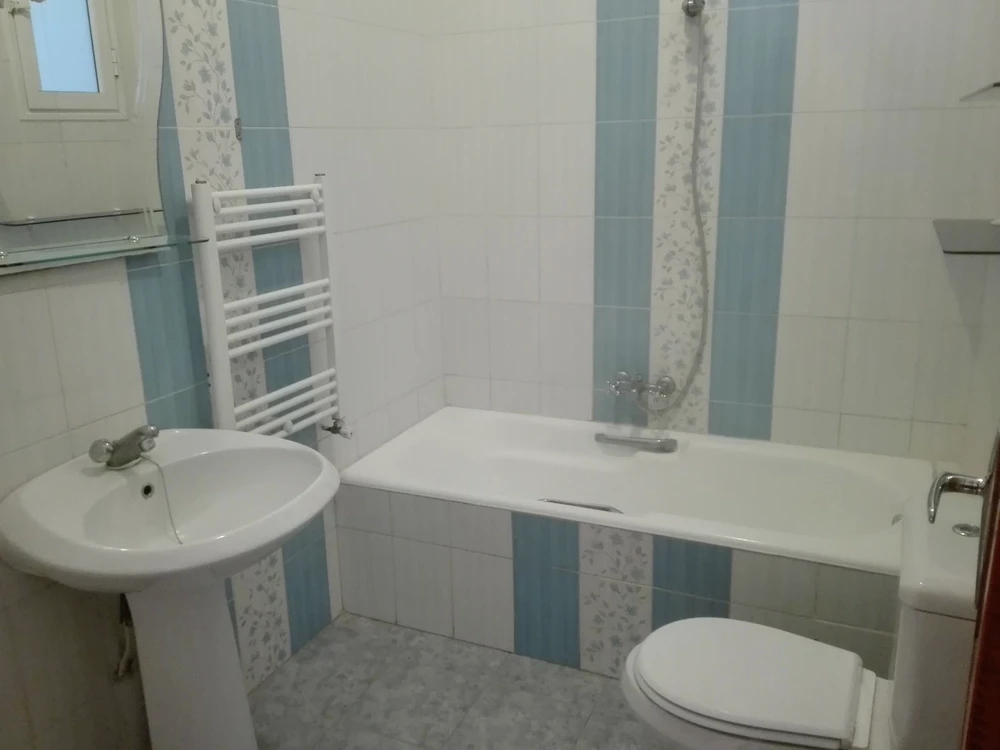    Etage de villa au kram à Tunis - Photo 2