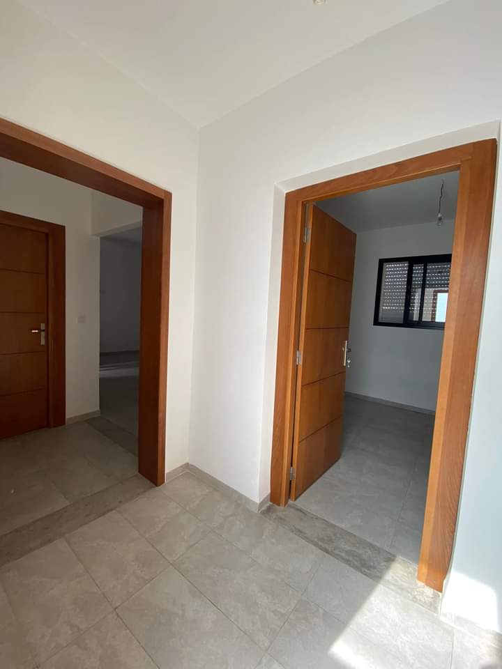    Un studio vide pour fill à Tunis - Photo 2