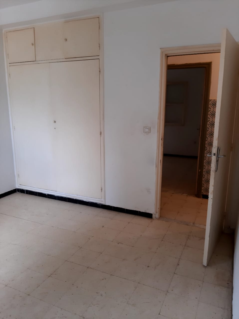    Ap s1 av hedi cheker laf à Tunis - Photo 1