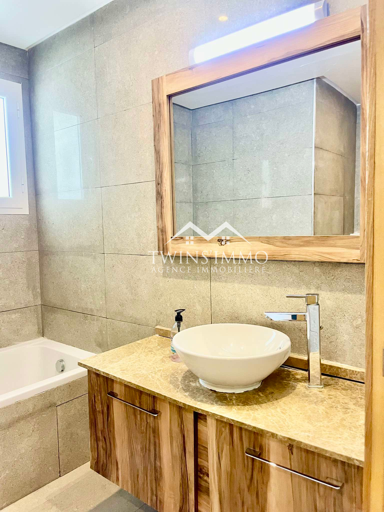    Appartement s2 meublé à à Tunis - Photo 2
