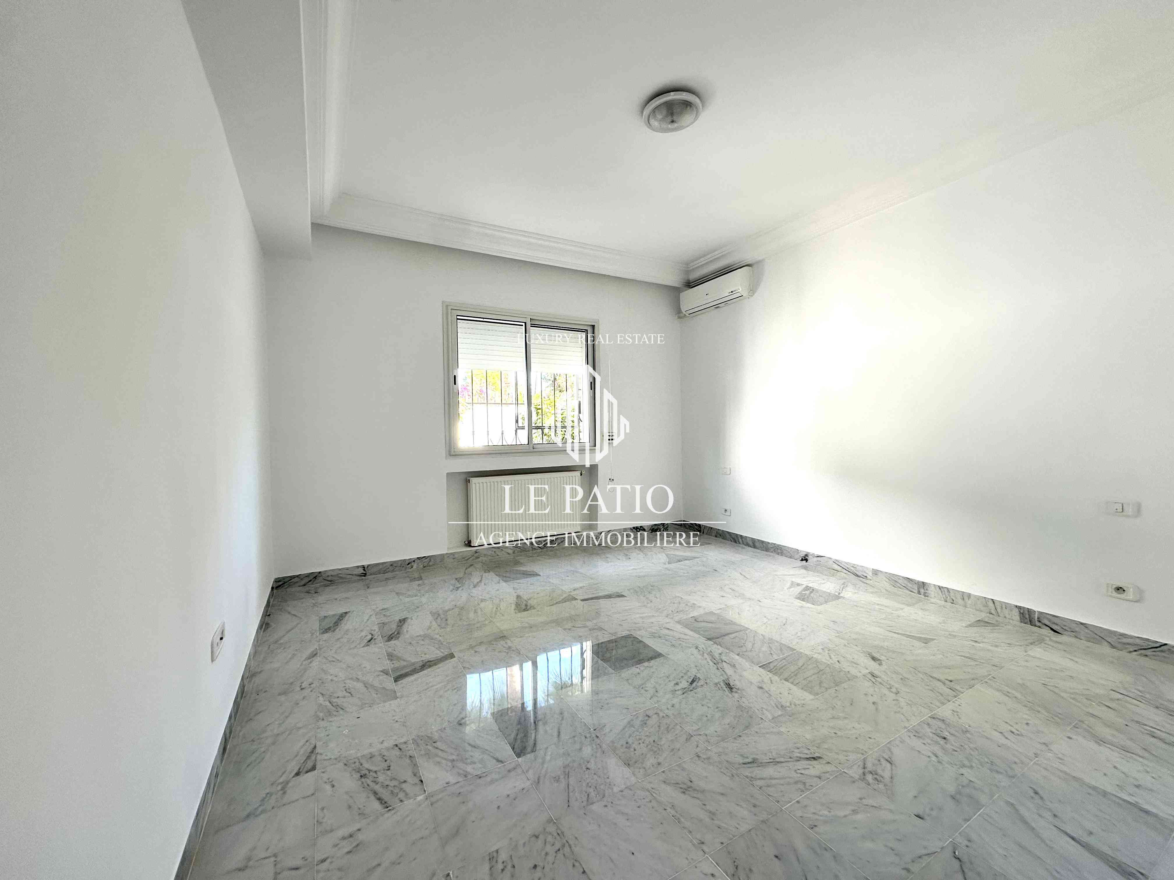   Appartement s3 avec jard à Tunis - Photo 3