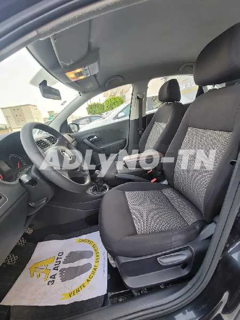 Polo sedan 1.4 à Sfax - Photo 8