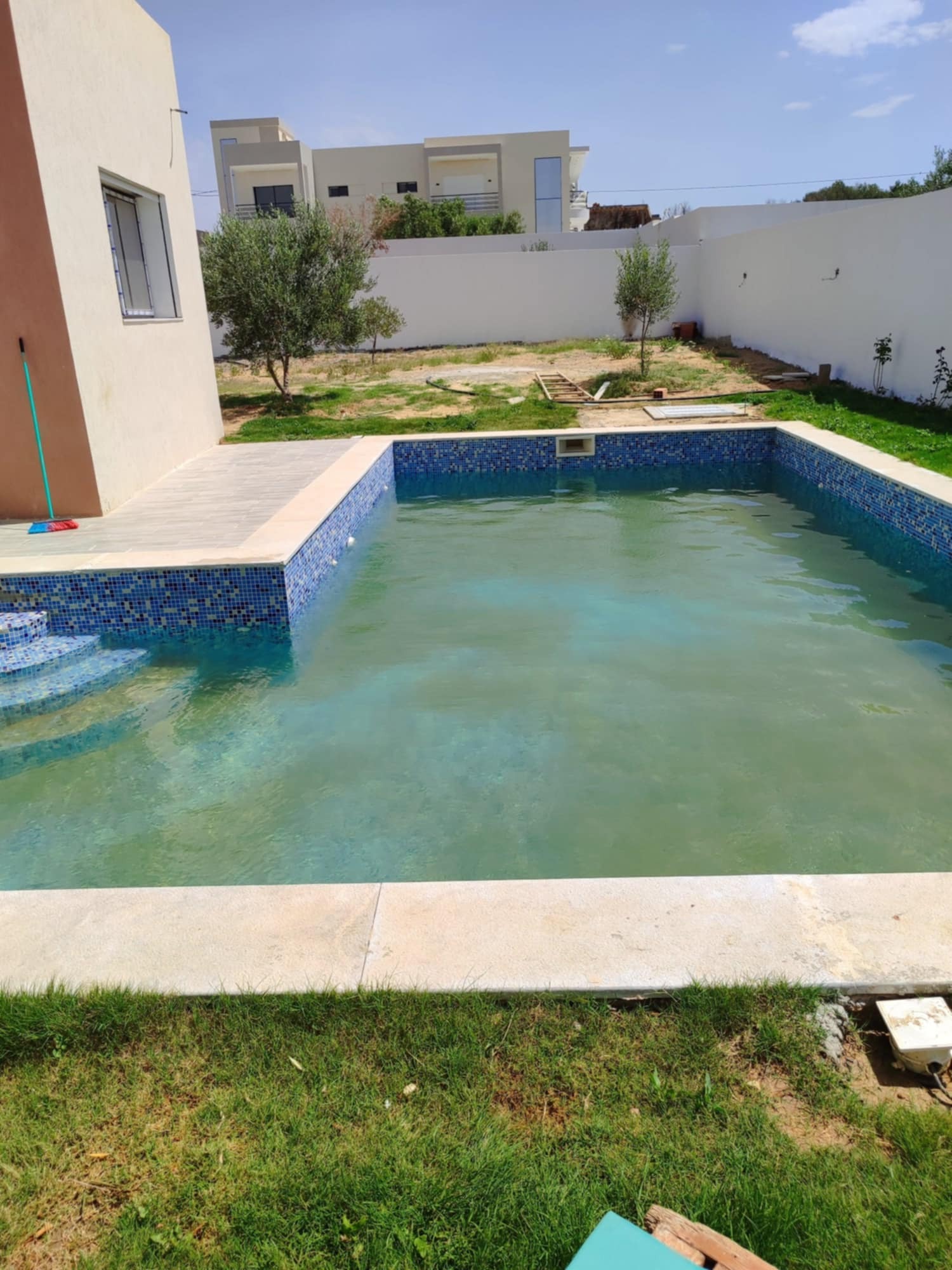 Une villa r+2 riadh 5 sousse