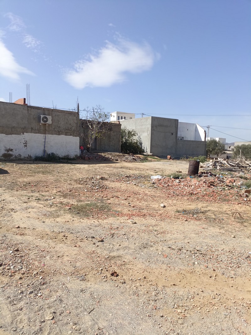 terrain midoun entre khazroun, sedghiene et mahboubine
