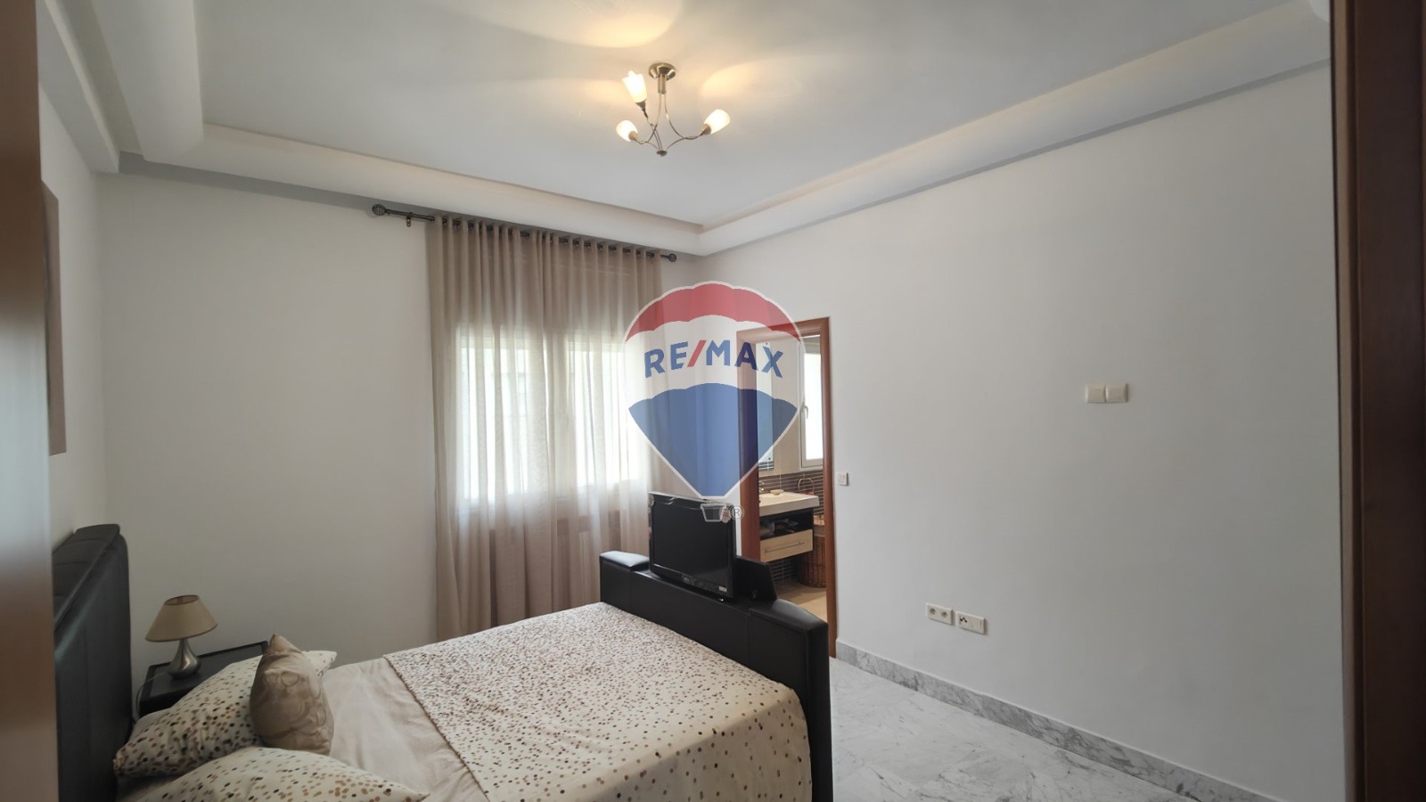    Appartement s3 meublé au à Tunis - Photo 4