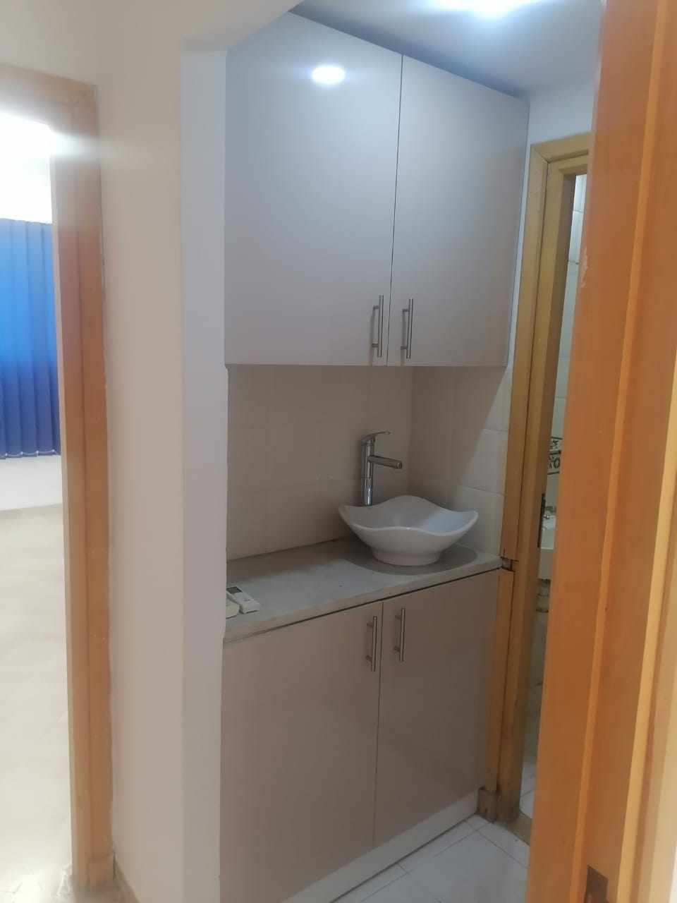    Bureau en hall 3 a monpl à Tunis - Photo 1