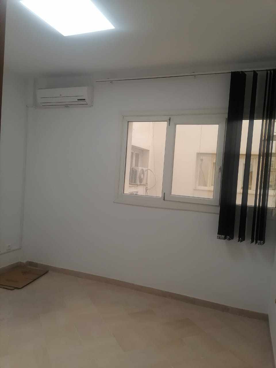    Bureau en hall 3 a monpl à Tunis - Photo 2