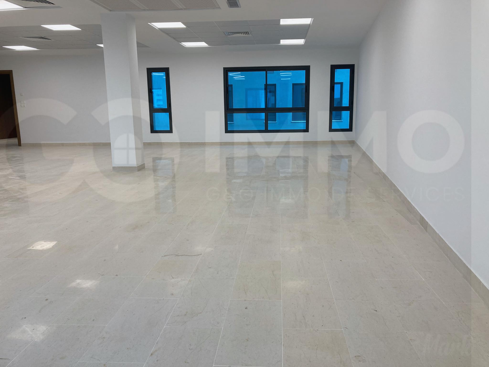    Plateau moderne sup 165 à Tunis - Photo 3