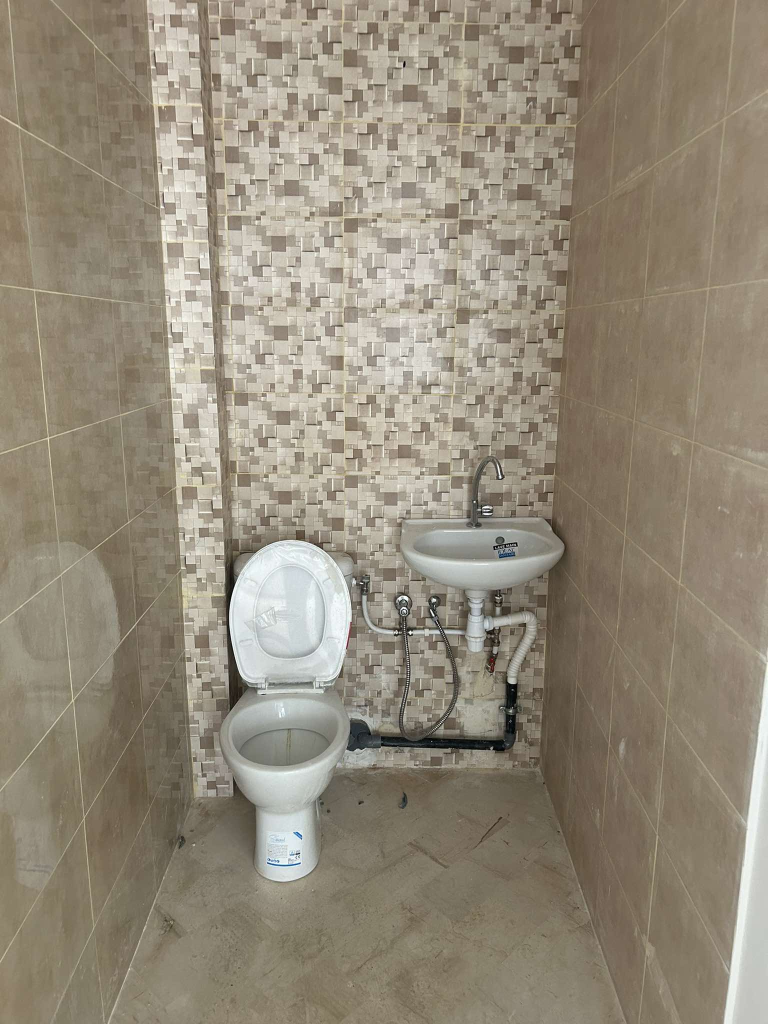    Immeuble neuf en r4 sup à Tunis - Photo 3