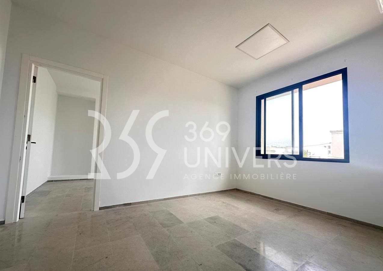  À LOUER : Un appartement S+2 situé à Cité Wahat 
