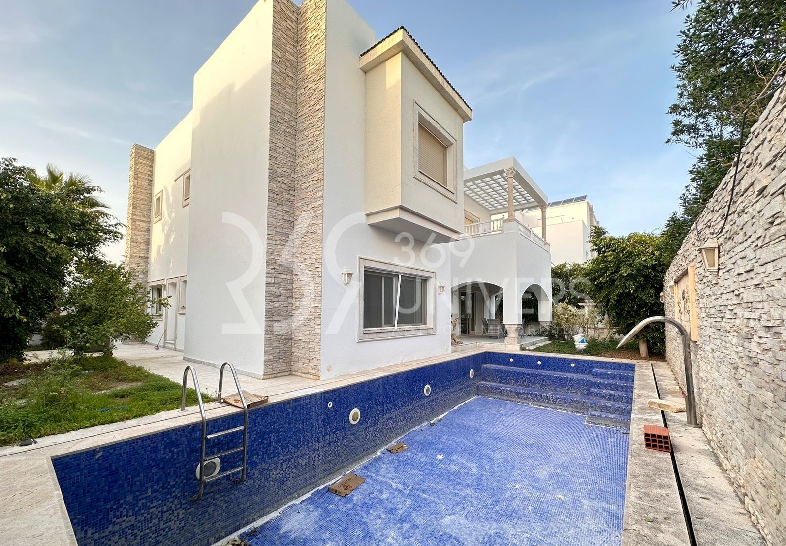  À vendre : Maison S+4 style arabesque en plein centre de Béni Khiar, Nabeul 