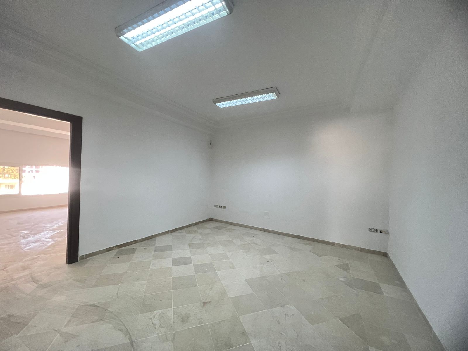    Des bureaux h1 neufs au à Tunis - Photo 2