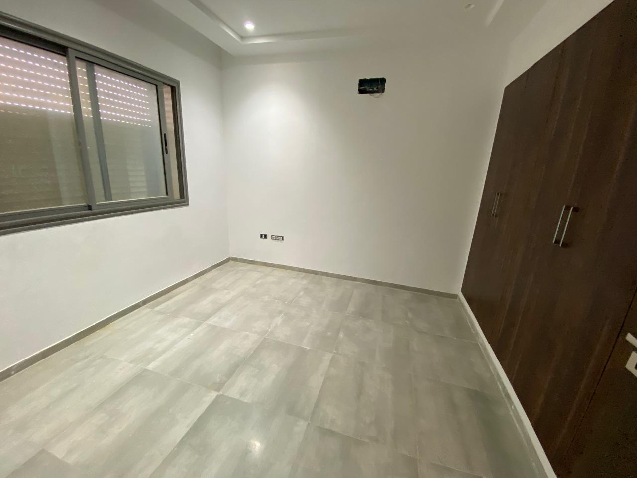    Des bureaux neufs à bayr à Tunis - Photo 4