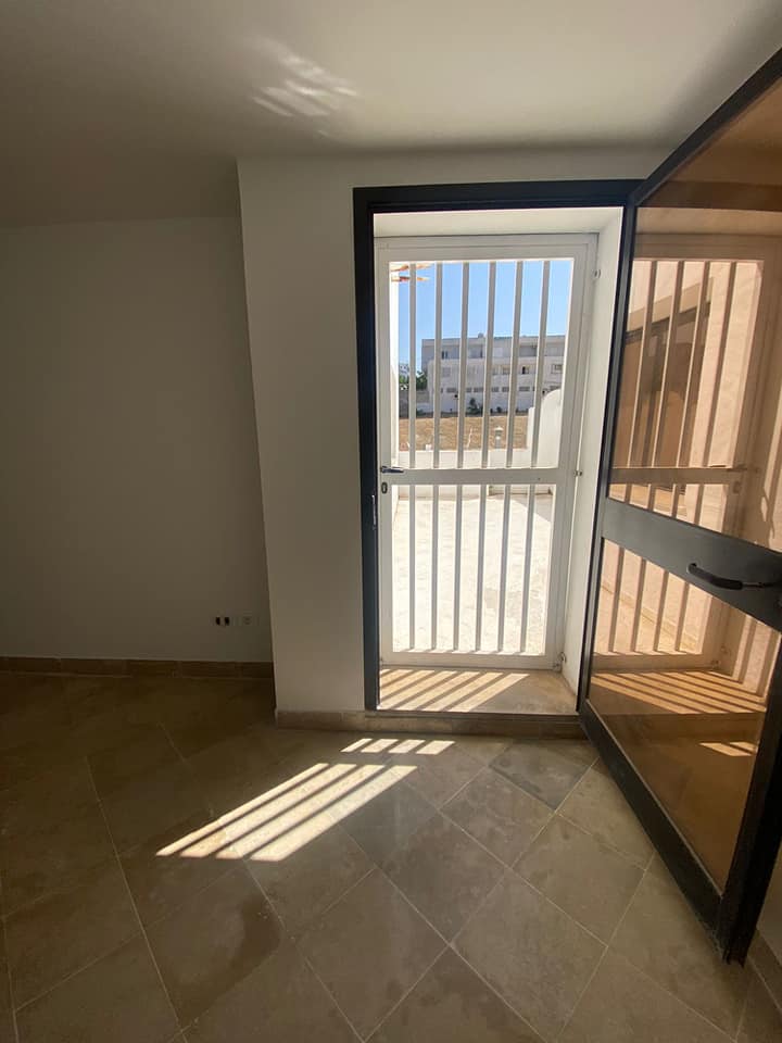  A VENDRE – S+1 – CITE EL WAHAT – TEL 58258423 - FB.7812 