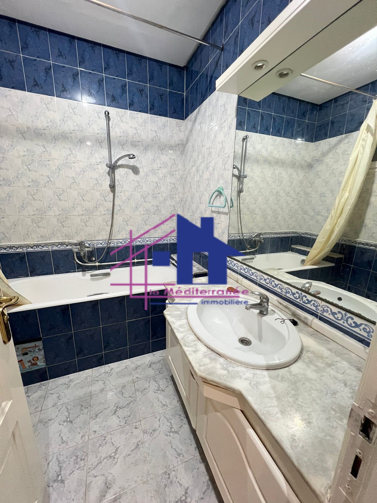    Un appartement s2 au bar à Tunis - Photo 3