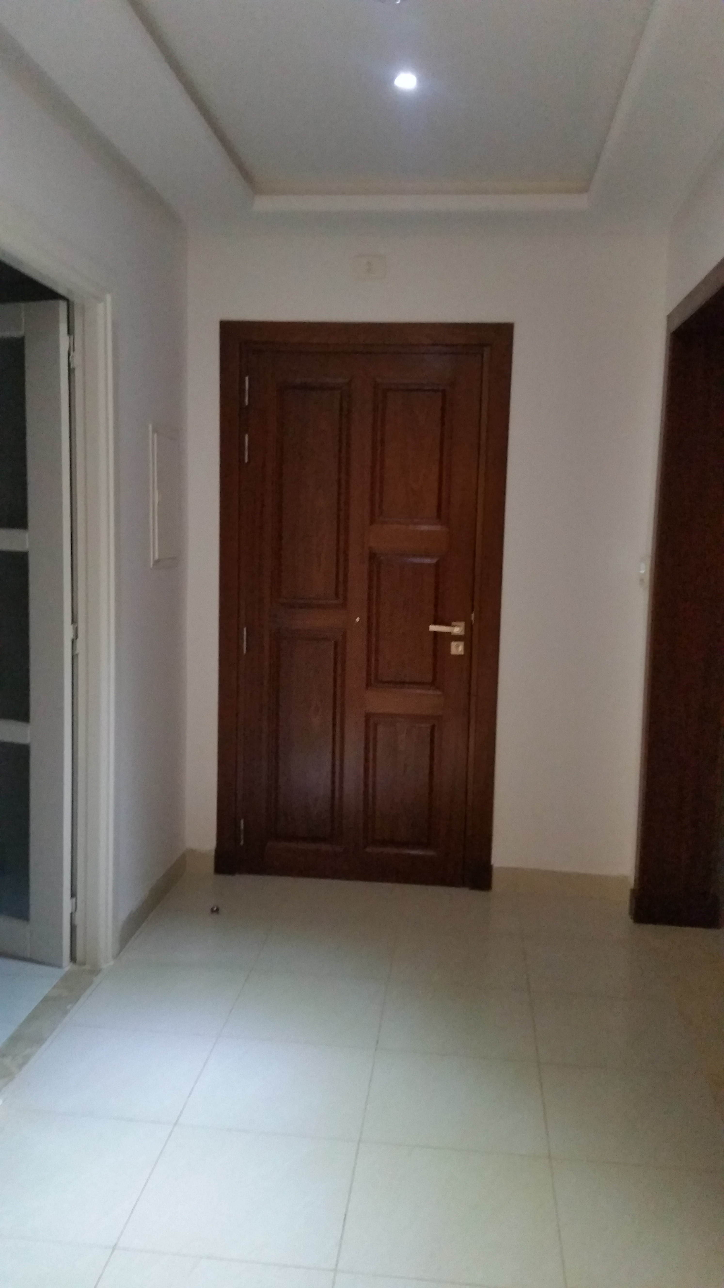  Super bureau 1700 m² en open space au lac 3kram 