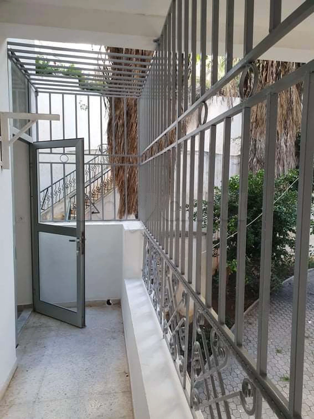    Appart s1 1ére étage man à Tunis - Photo 2