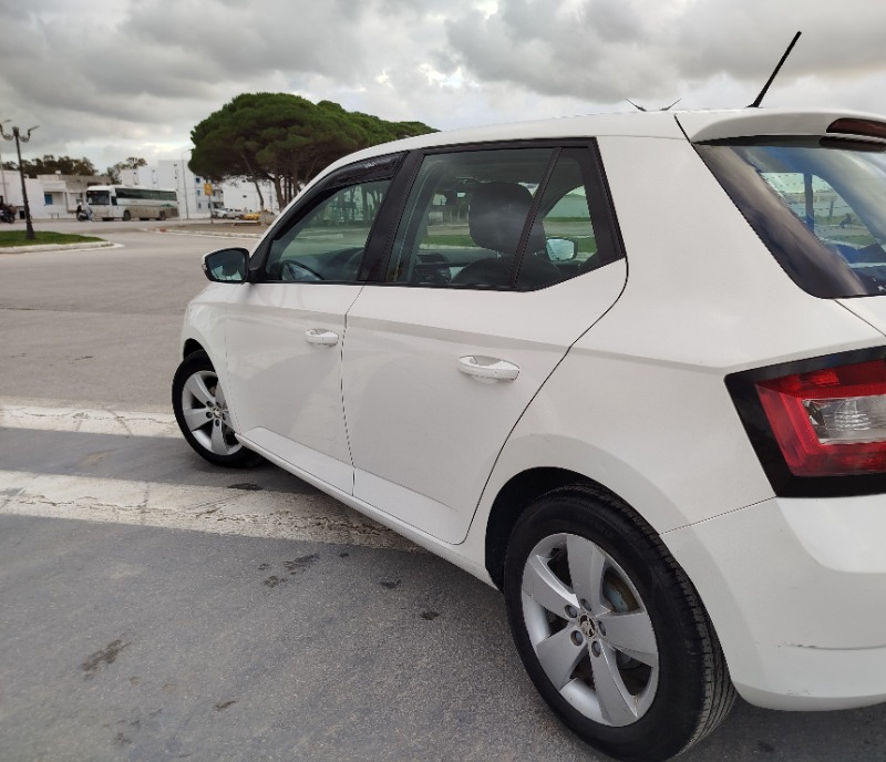 Skoda Fabia Essence 2015 à Bizerte - Photo 8