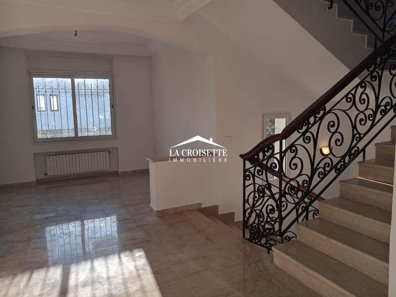   Villa s5 avec piscine au à Tunis - Photo 2