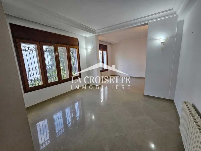    Villa s4 avec jardin à l à Tunis - Photo 2