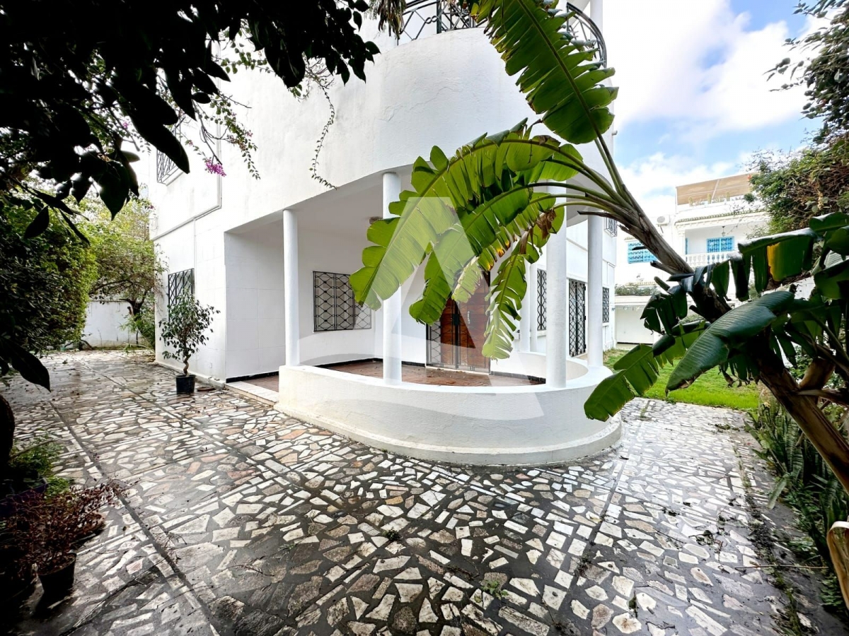 VILLA MEUBLÉE À MELLITA DJERBA ZU - RÉF V678