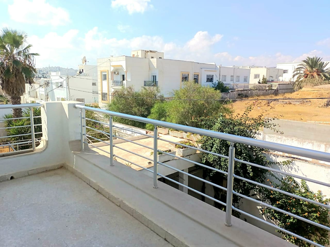  A vendre s1 4 eme etage sans ascenseur 