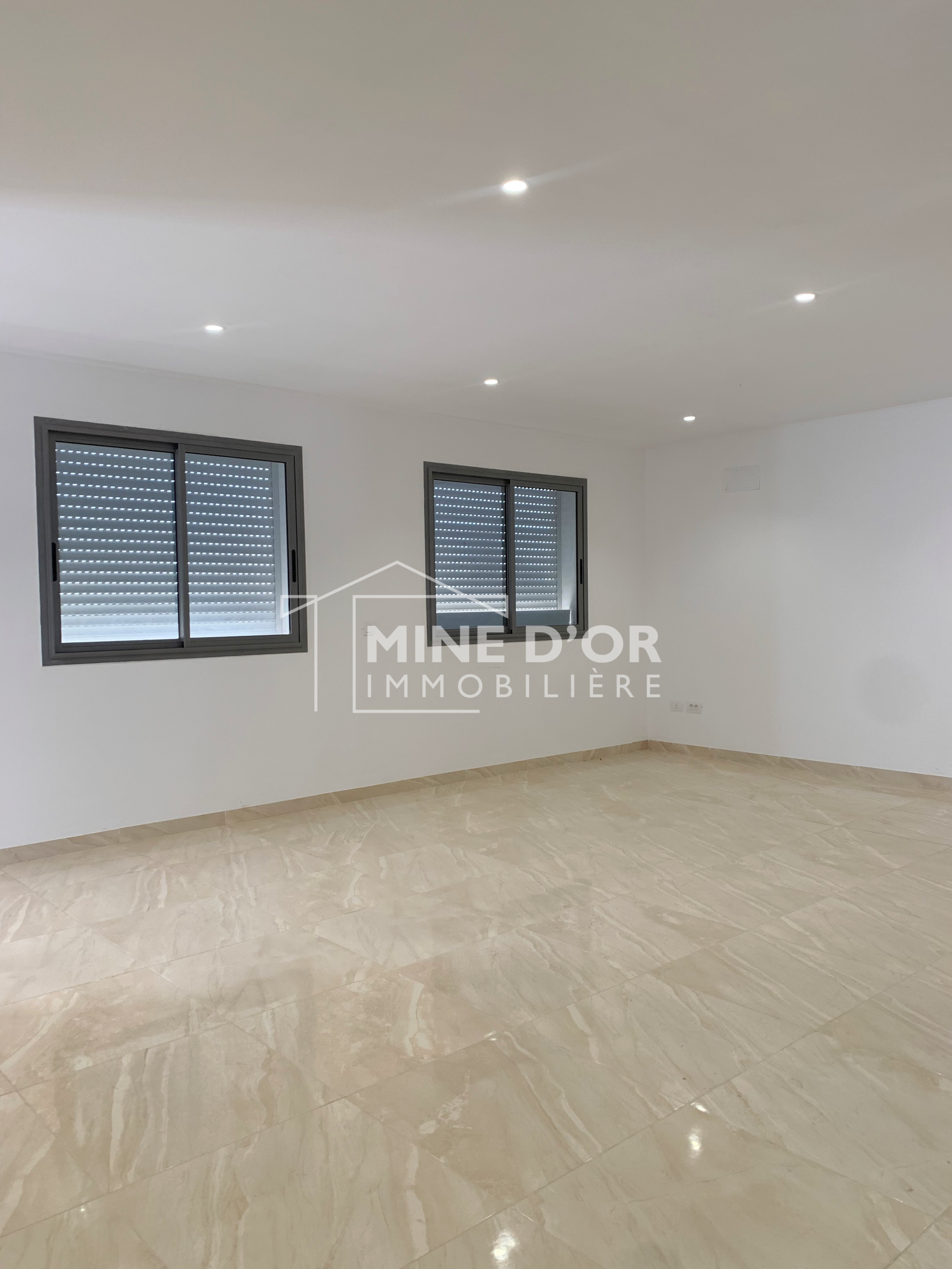  Terrain de 1000 m² à Birbouragba à vendre 51355351 