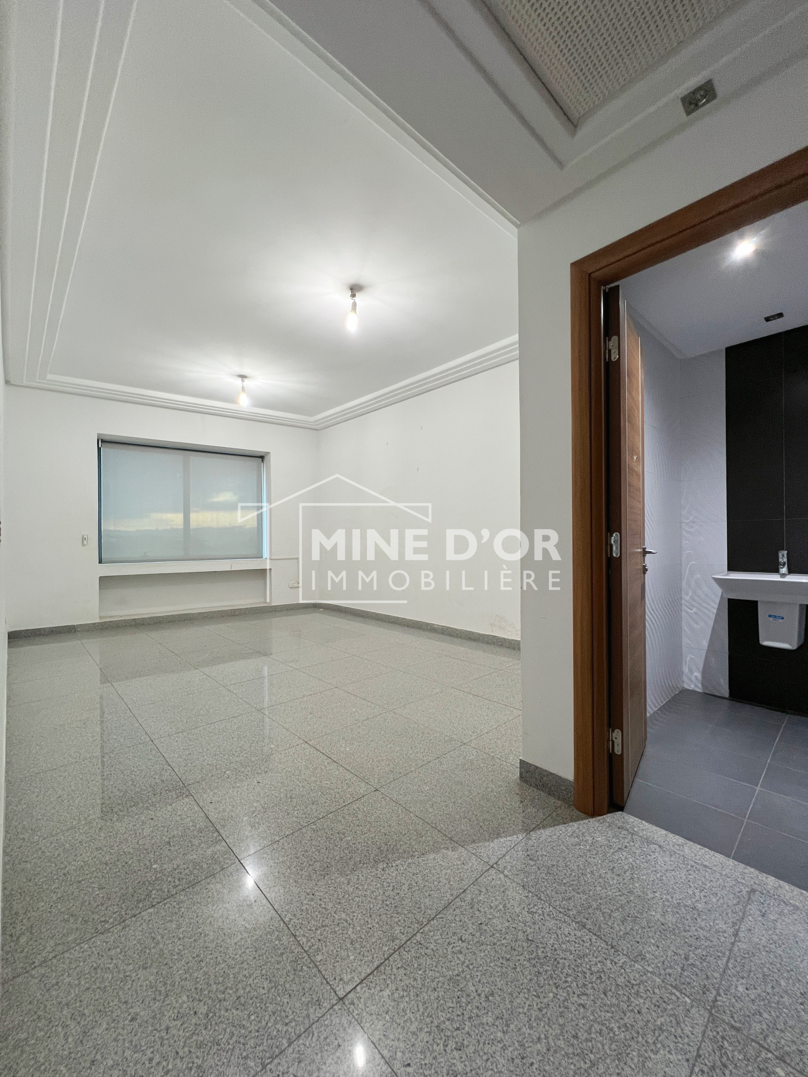  Terrain de 2377 m² a foukaia chott meriem 