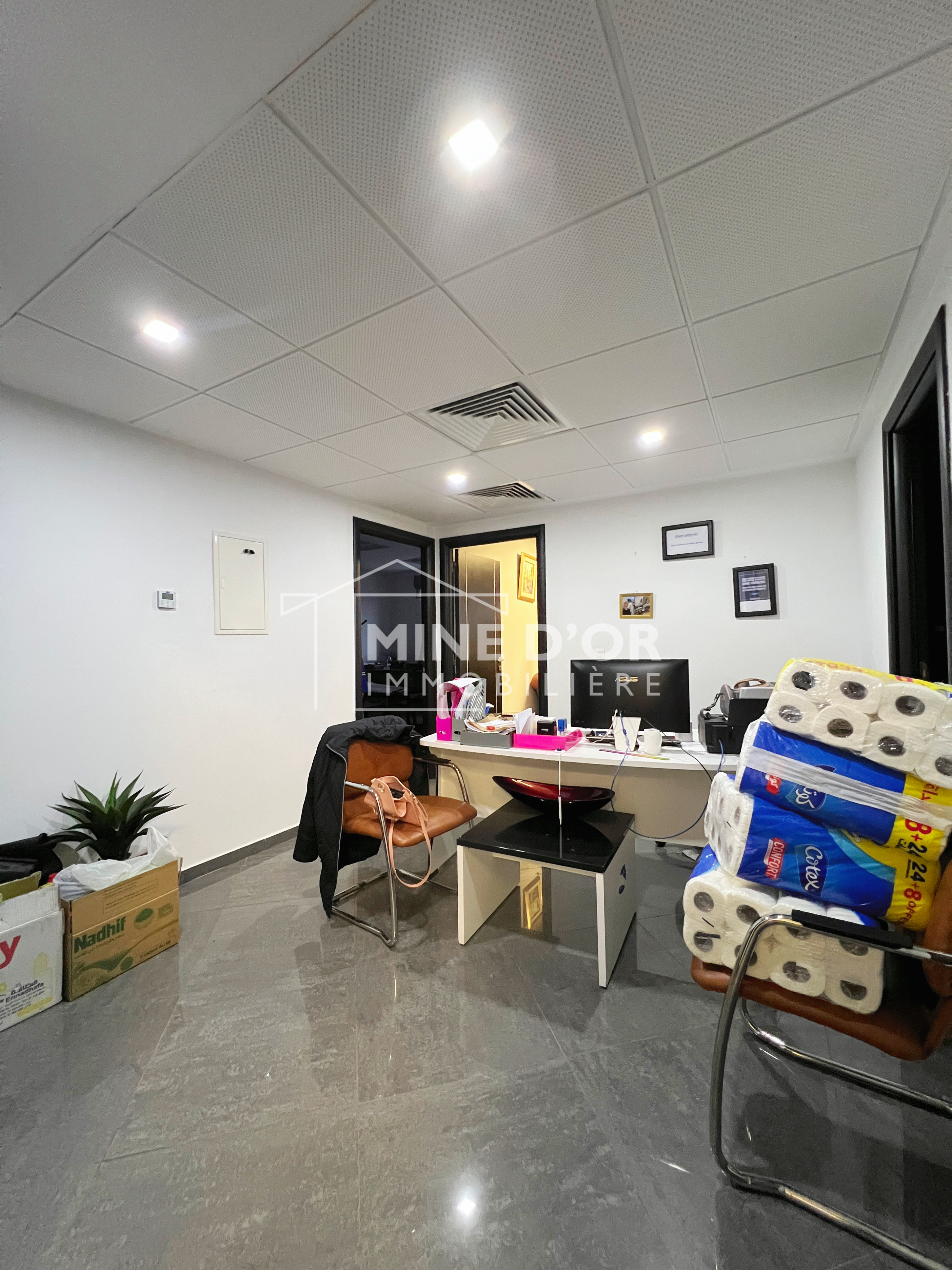    Bureau en 4 espaces haut à Tunis - Photo 3
