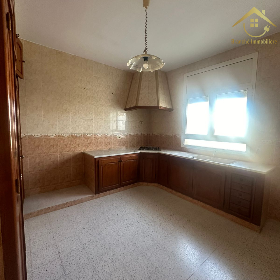    Un grand étage de villa à Tunis - Photo 3