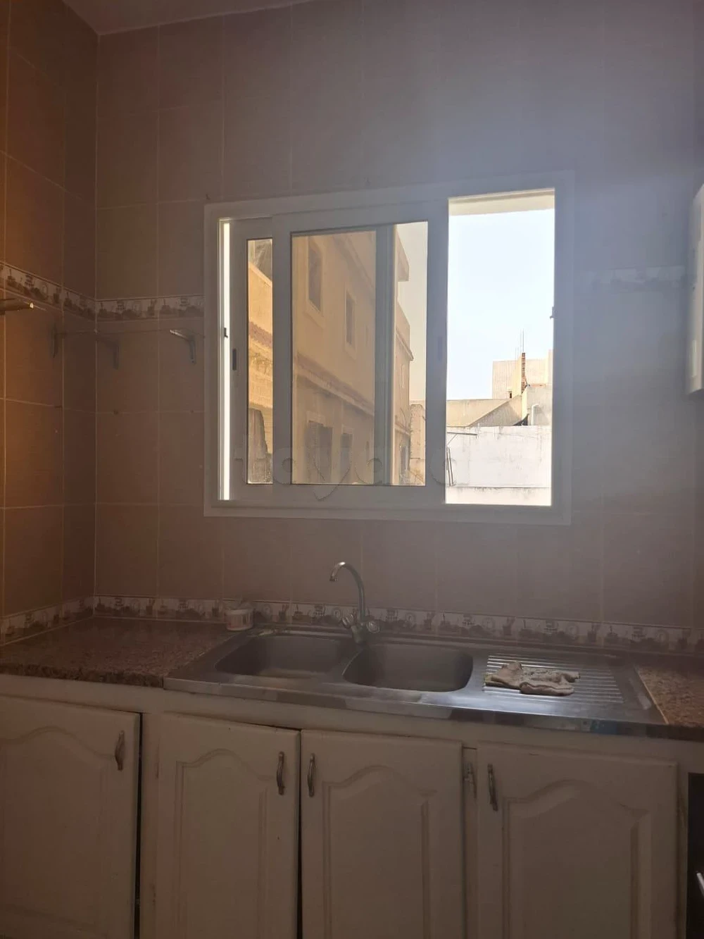    Maison large meublée à Tunis - Photo 3