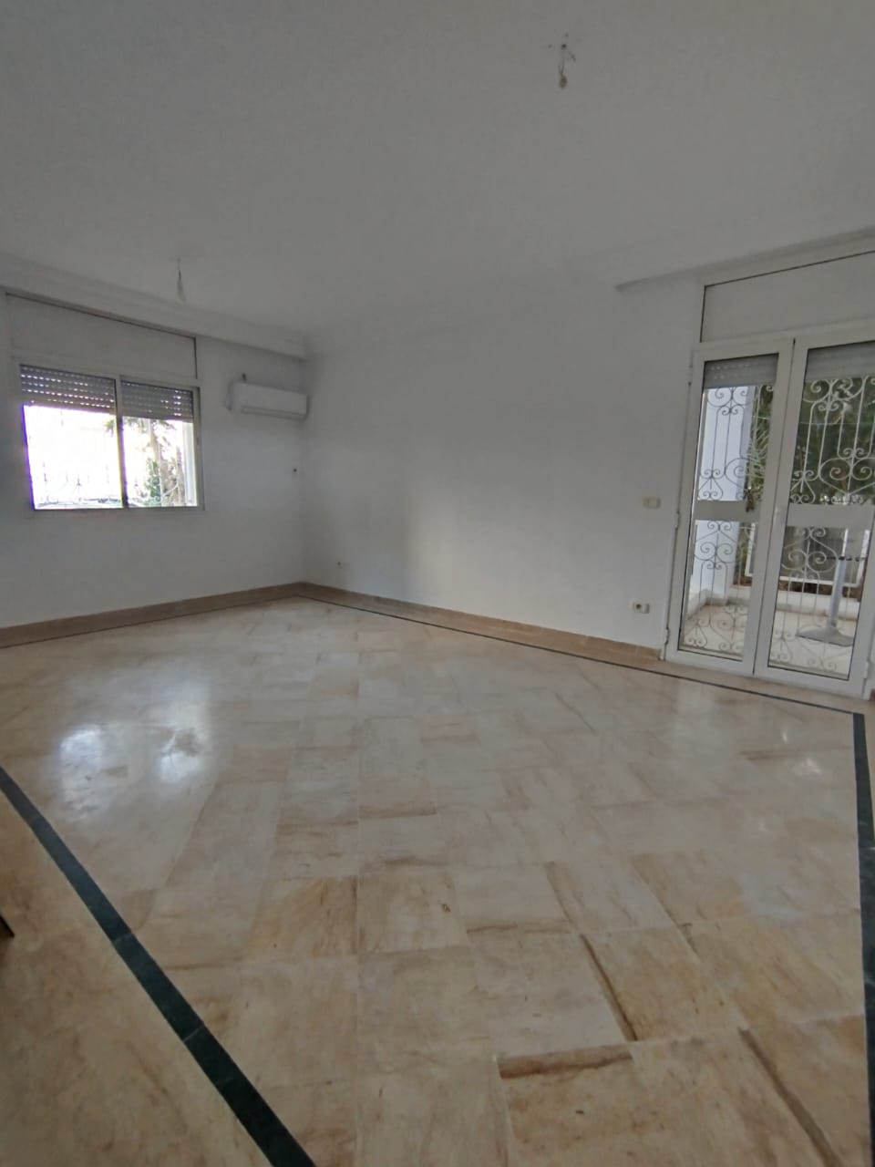    Appartement s2 rez de ch à Tunis - Photo 1