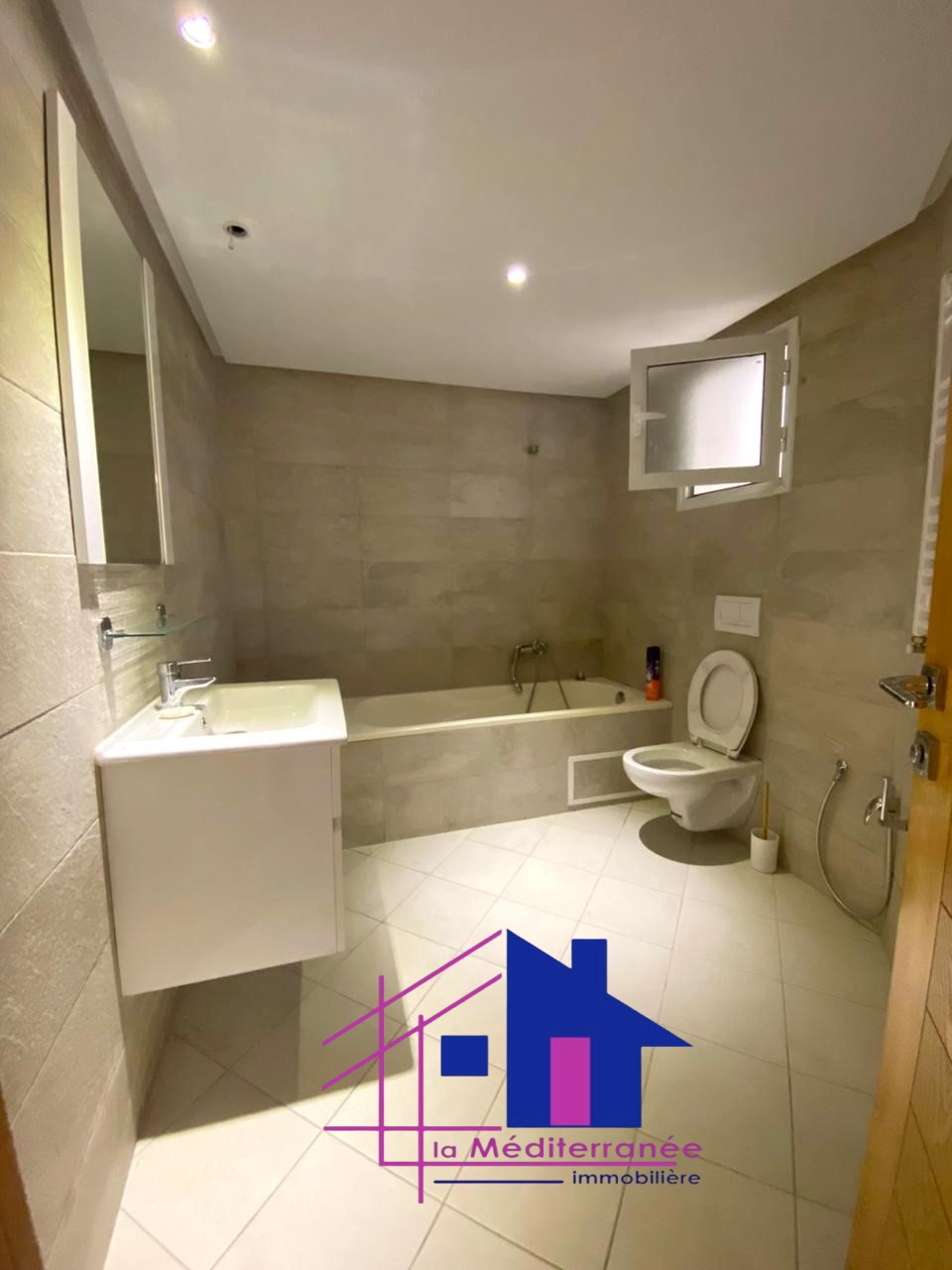    Appartement hst s2 meubl à Tunis - Photo 1