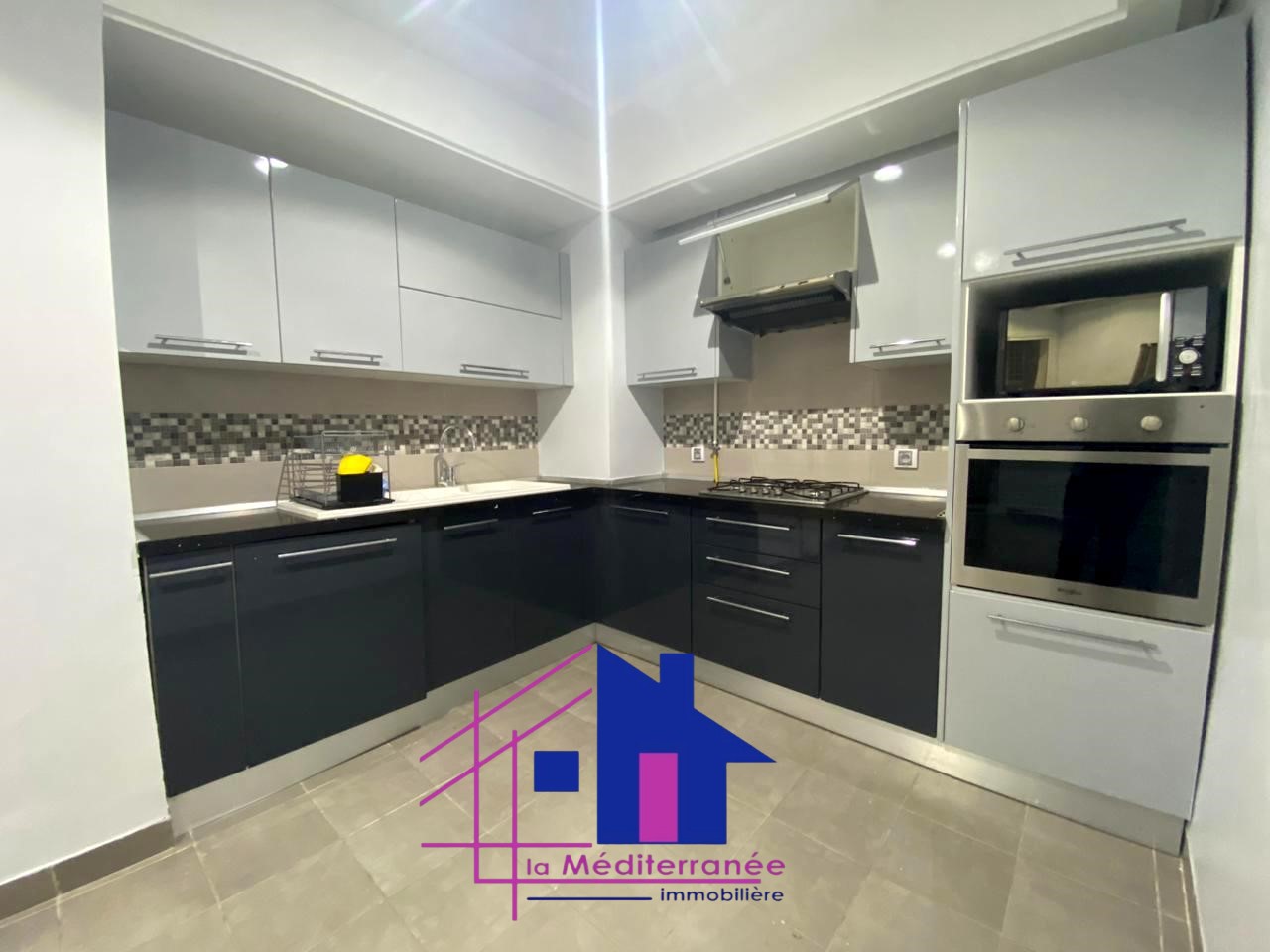    Appartement hst s2 meubl à Tunis - Photo 4