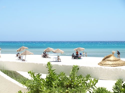  LOCAL THE BEACH (Réf: V2624) 