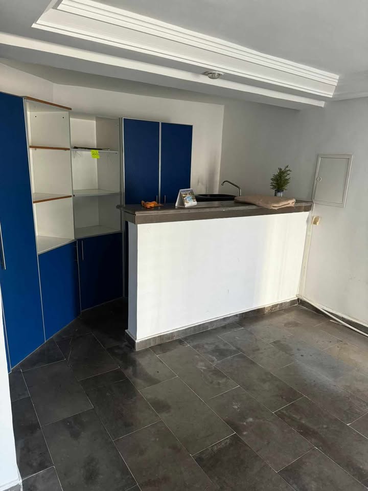  Villa S+5 avec piscine à Gammarth MVV0290 