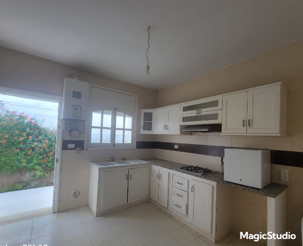    Villa avec jardin gazonn à Tunis - Photo 3