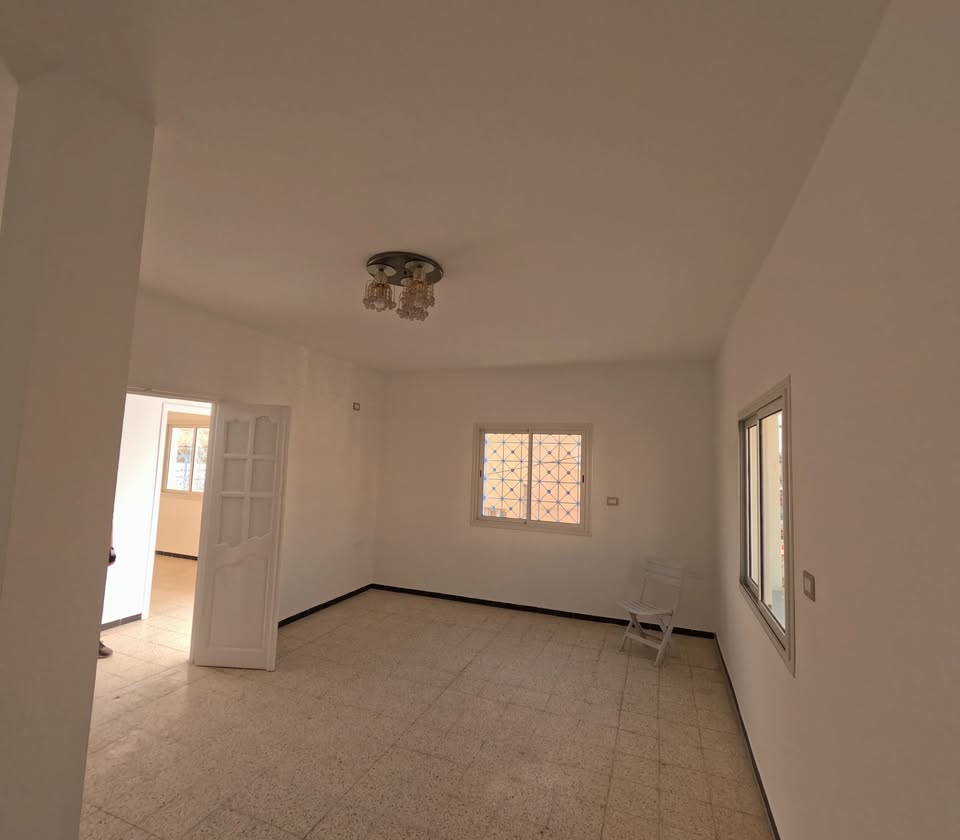    Maison disponible à la m à Tunis - Photo 2