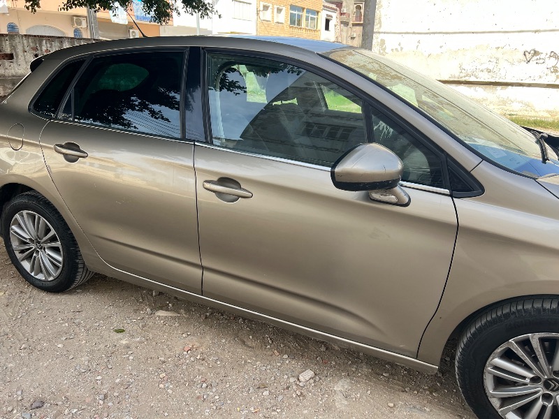 Citroen C4 Essence 2013 à Nabeul - Photo 1