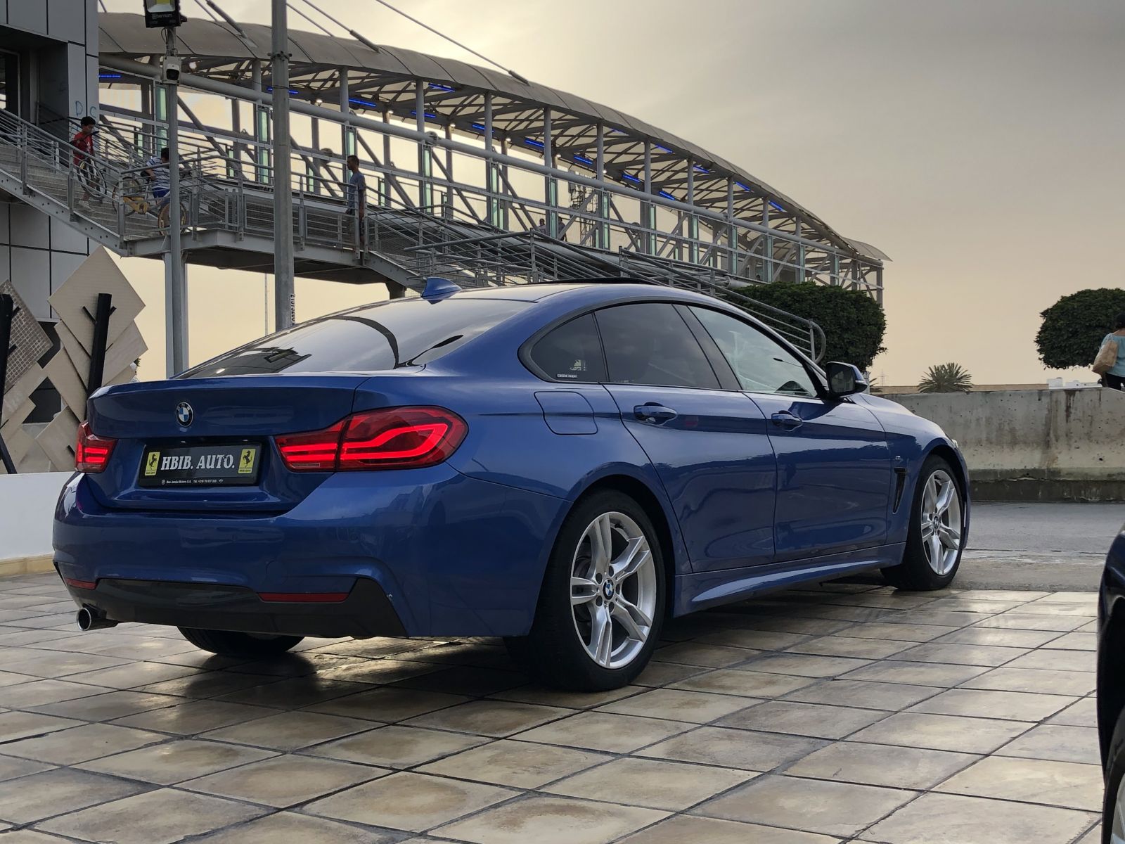 BMW Série 4 Gran Coupé Business Line Plus à Tunis - Photo 24