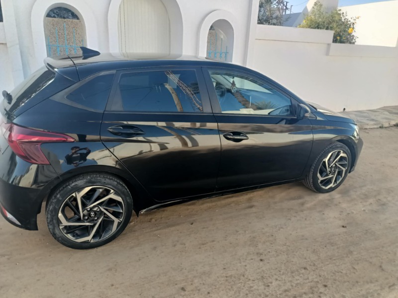 Hyundai I20 Essence 2021 à Medenine - Photo 2