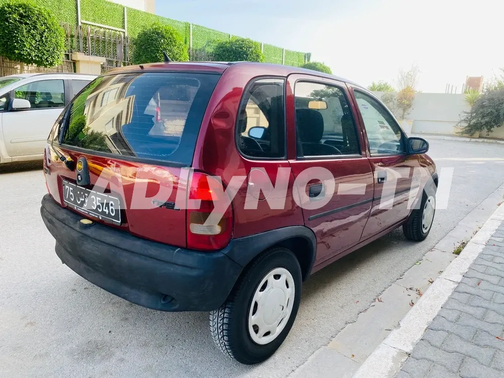 Opel Corsa Swing 4 cylindre 4 ch à Ariana - Photo 1