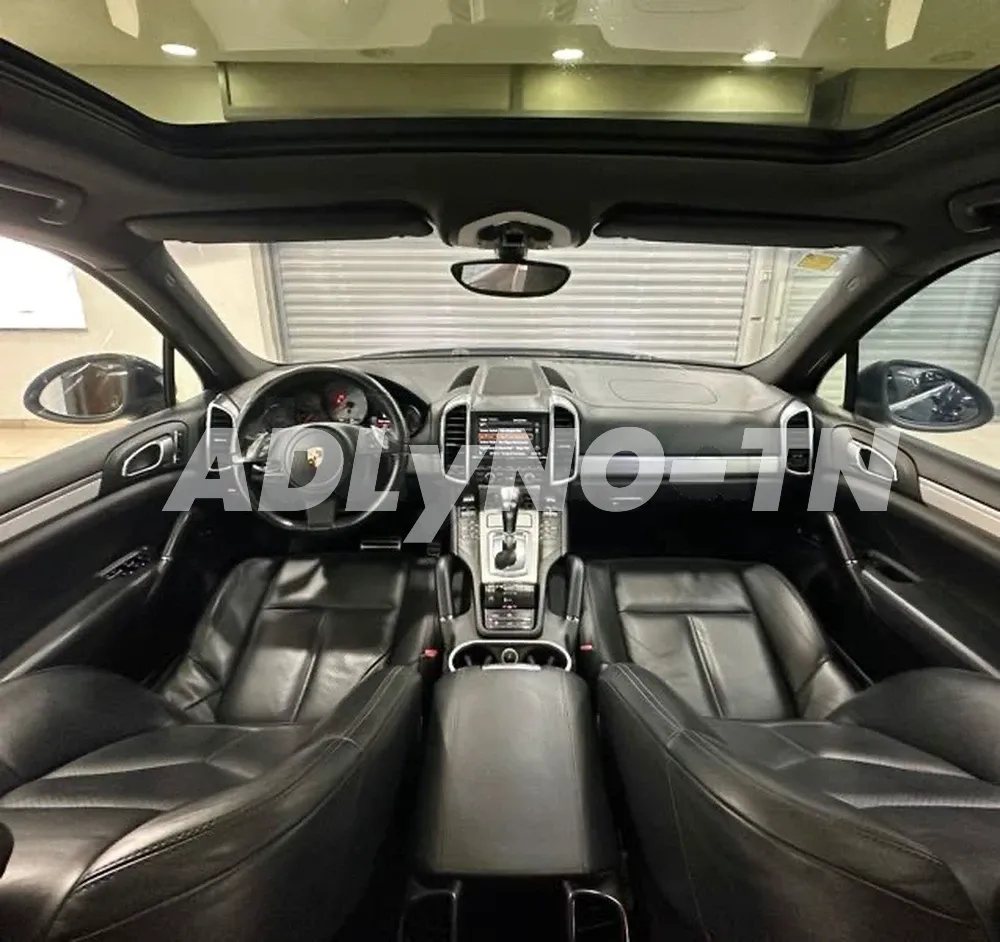 ?? Porsche Cayenne S V8 ?✨ à Ariana - Photo 2