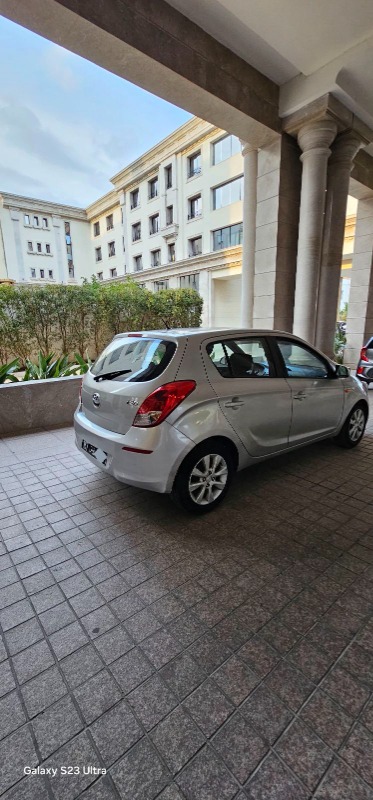Hyundai I20 Essence 2013 à Tunis - Photo 2