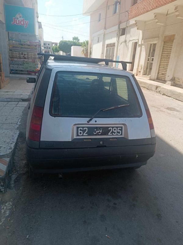 Renault R5 Essence 1989 à Monastir - Photo 2