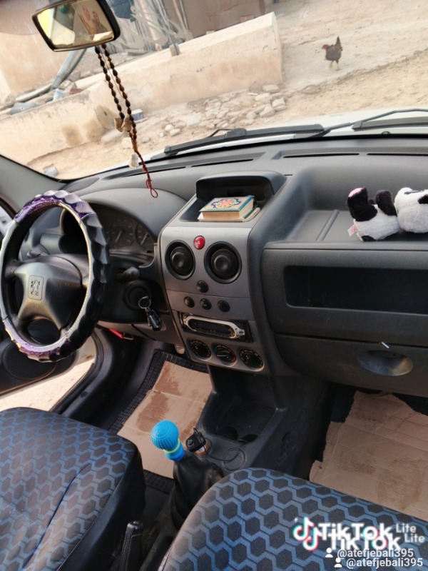 Peugeot Partner Diesel 2024 à Tunisie - Photo 8