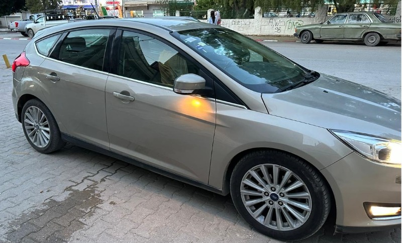 Ford FOCUS Essence 2018 FULL OPTION à Ben Arous - Photo 5
