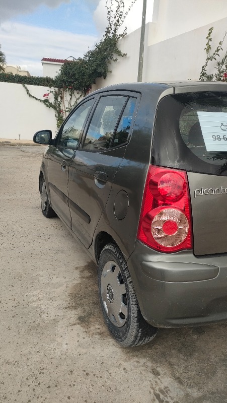 Kia PICANTO Essence 2010 à Ariana - Photo 1